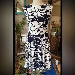 LAUREN Ralph Lauren Deep Navy White Floral Ruched Fit Flare Dress 4